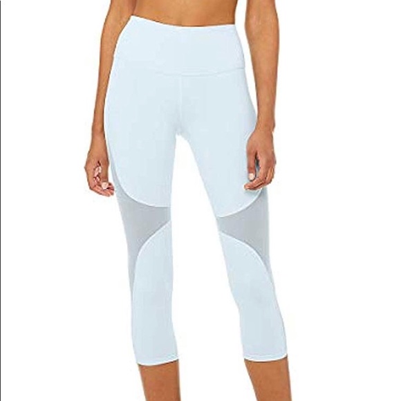 ALO Yoga Pants - ALO YOGA High Waist Coast Capri Leggings Size XS ALO Yoga Pants - ALO YOGA High Waist Coast Capri Leggings Size XS